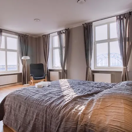 Modern In Old With A River View 里加