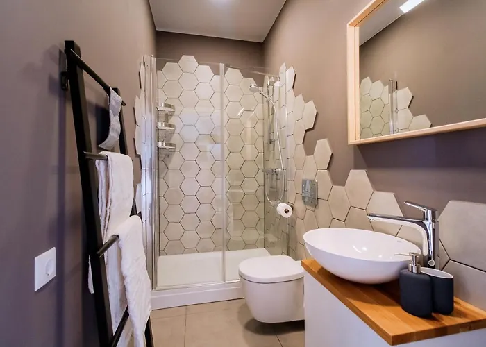 Modern In Old With A River View * 리가